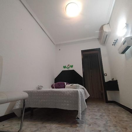 Hostal New York City Sonseca Εξωτερικό φωτογραφία