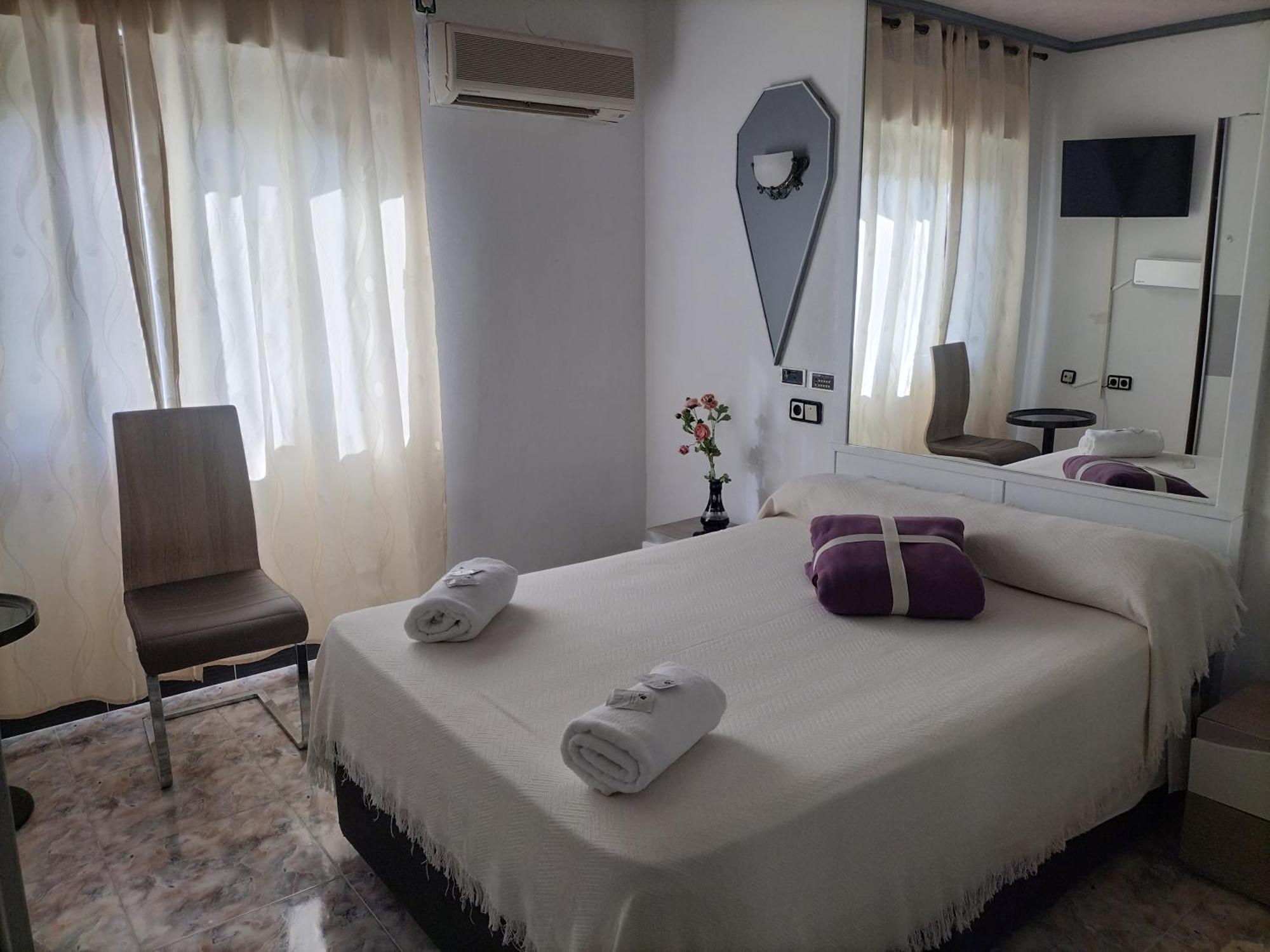 Hostal New York City Sonseca Εξωτερικό φωτογραφία