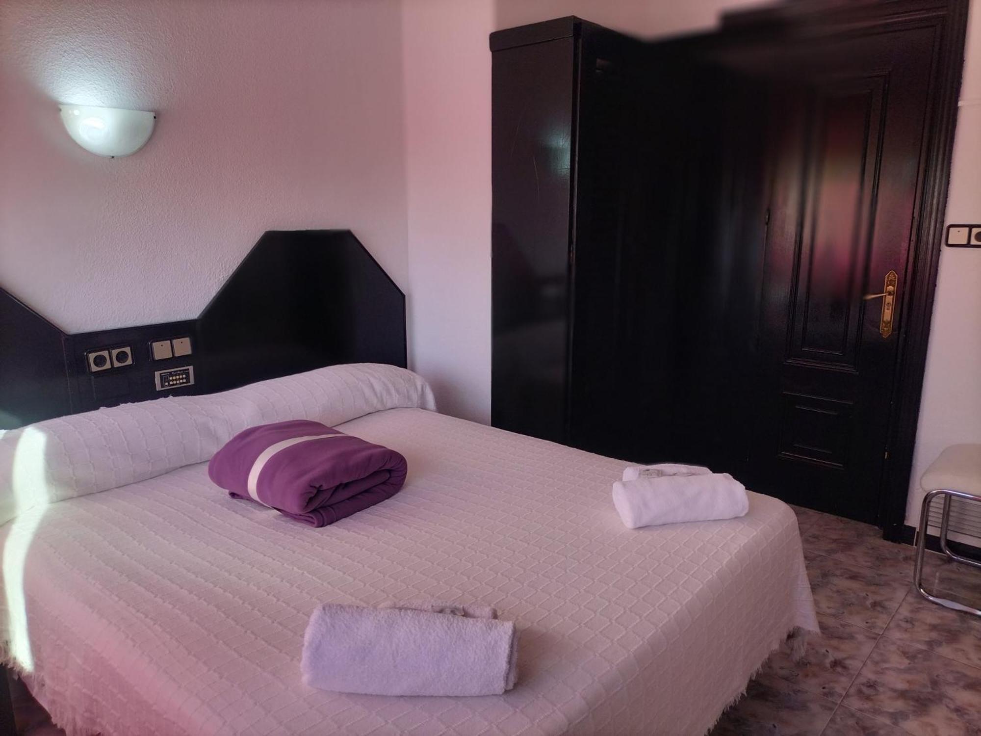 Hostal New York City Sonseca Εξωτερικό φωτογραφία