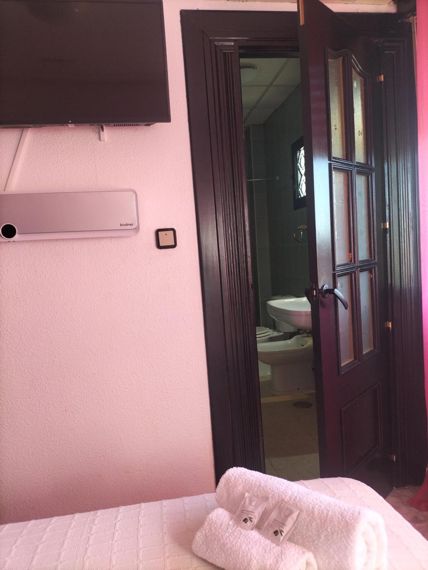 Hostal New York City Sonseca Εξωτερικό φωτογραφία