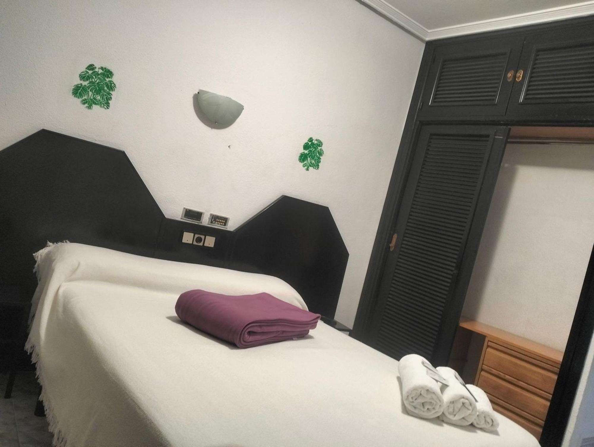 Hostal New York City Sonseca Εξωτερικό φωτογραφία