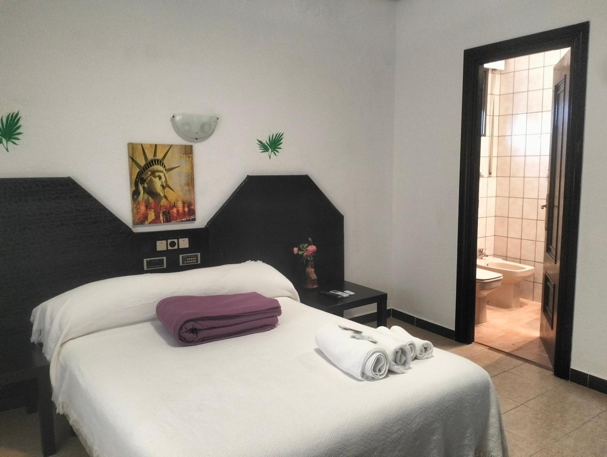 Hostal New York City Sonseca Εξωτερικό φωτογραφία